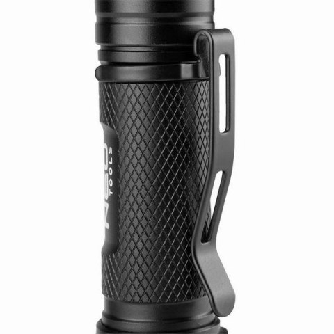 Latarka akumulatorowa, 1xxLED, 1x2200 mAh, czarna, 20W, 2000 lumenów, czas działania 4 godziny