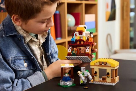 LEGO Minecraft 21273 Atak balonowego Ghasta na wioskę