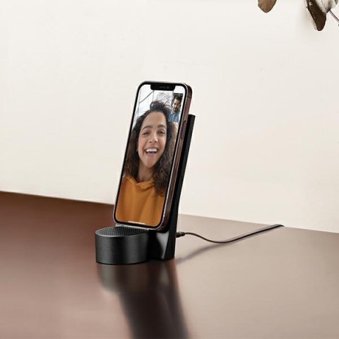 Lexon City Energy Pro Ładowarkaindukcyjna 10W z głośnikiem bluetooth czarny/black LD145N