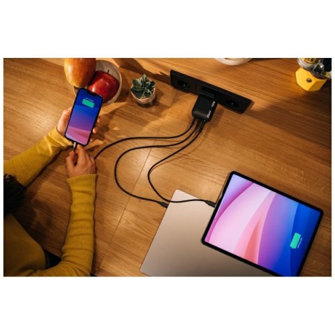 Ładowarka sieciowa Verbatim Mini GaN 100W 2xUSB-C PD/1x USB-A QC czarny 32230