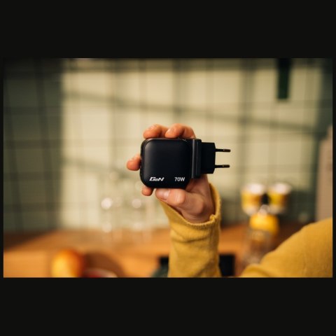 Ładowarka sieciowa Verbatim Mini GaN 70W 2xUSB-C PD/1x USB-A QC czarny 32229