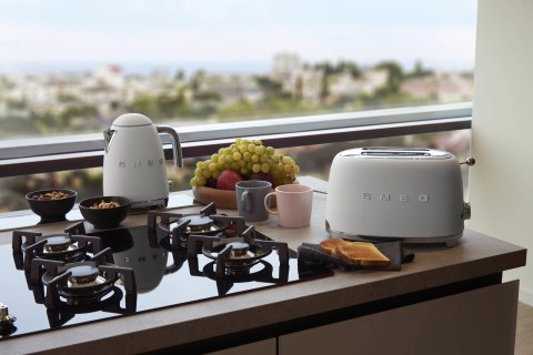 Czajnik elektryczny SMEG CLF03WHMEU