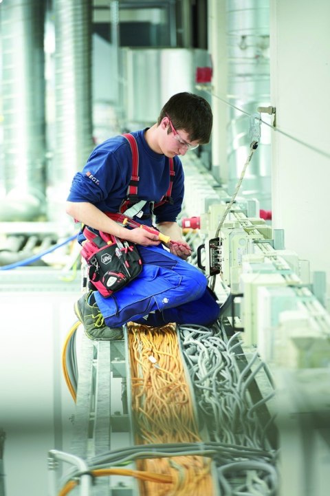 Wkrętak z magazynkiem bitów Liftup Electric płaski, Pozidriv