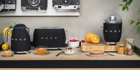 Czajnik elektryczny Smeg KLF03BLMEU