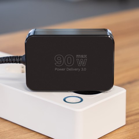 Zasilacz uniwersalny Kruger&Matz 90W z funkcją Power Delivery 7 końcówek