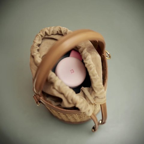 Twelve South ButterFly SE - ładowarka bezprzewodowa Qi2 do dwóch urządzeń kompatybilna z MagSafe, kabel USB-C w zestawie (pink)