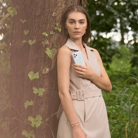 UNIQ etui Coehl Linear iPhone 12 Pro Max 6,7" opalowy/iridescent