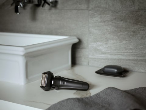 Golarka foliowa Panasonic ES-LS6A Czarny Przycinarka