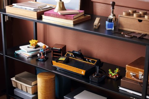 LEGO ICONS 10306 ATARI 2600