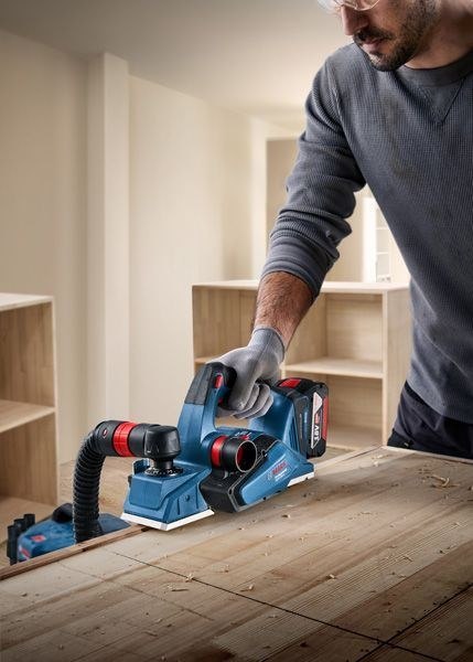 Bosch GHO 185-LI Czarny, Niebieski 14000 RPM