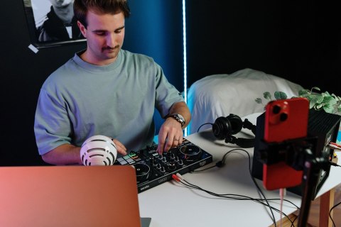 Hercules 4781119 kontroler programowy DJ