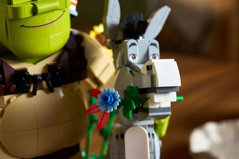 LEGO Icons 72423 - Shrek, Osioł i Kot w butach