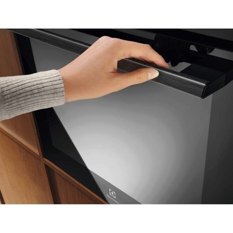 Piekarnik elektryczny Electrolux EOF6P76BZ SurroundCook 700 72 l | piroliza | termosonda | termoobieg | czarny