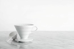 Drip ceramiczny V60-02 HARIO biały