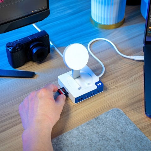 Koncentrator Hyper HyperDrive Flex MagCharge USB-C, biały/niebieski
