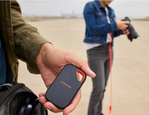 Sandisk Extreme Portable SSD "Tripel" USB 2TB External Drives 2000MB/s(R) / 1800MB/s(W)