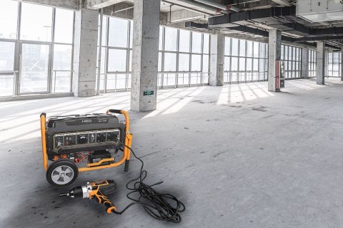 Agregat prądotwórczy NEO Tools 04-730 2800W-3000W