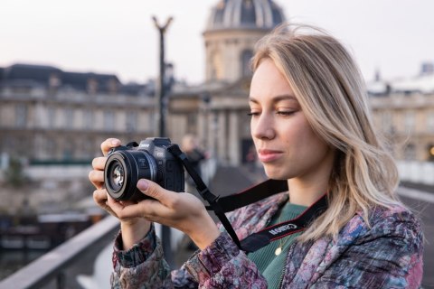 Canon EOS R8 - kamera cyfrowa RF 24-50mm