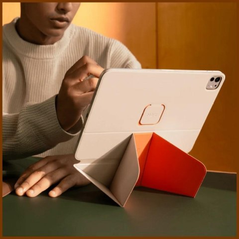 Etui Moft Dynamic folio do iPad Pro 13" M4 2024 / M5 2025 beach white