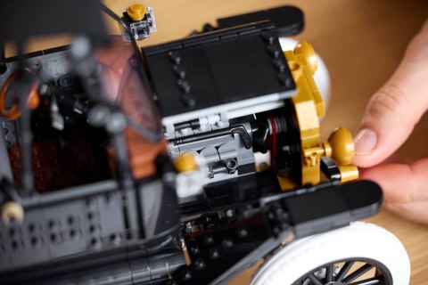 LEGO Icons 11376 - Ford Model T