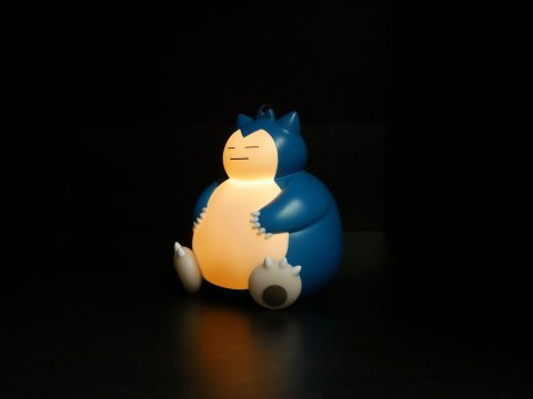 TF POKEMON LIGHT-UP FIGURE WITH HANDSTRAP - SNORLAX 9 CM